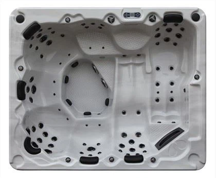 Bồn tắm nóng bên ngoài