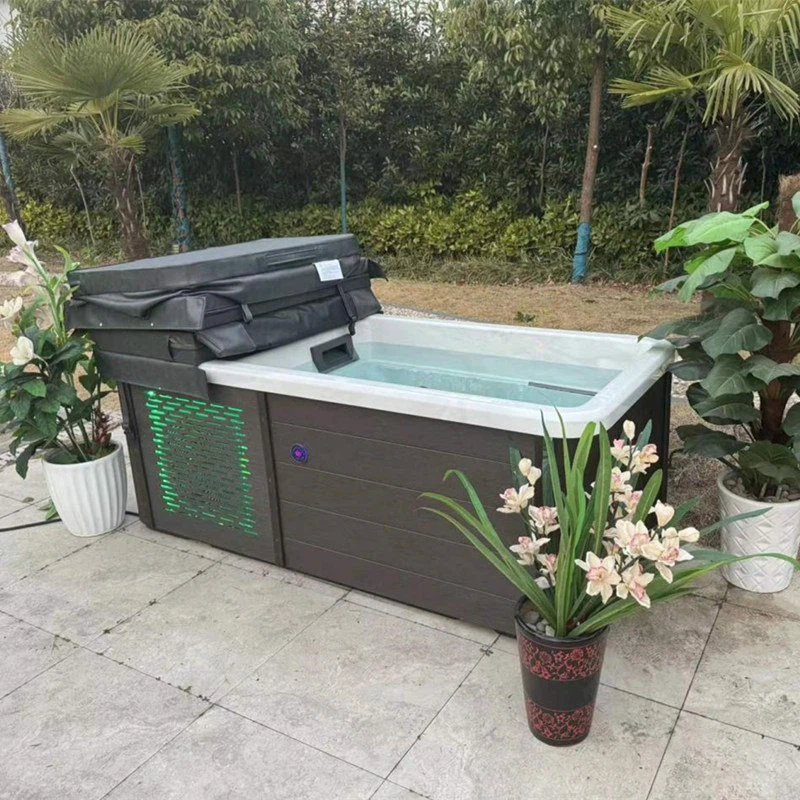 Ngâm mình trong bồn tắm nước lạnh